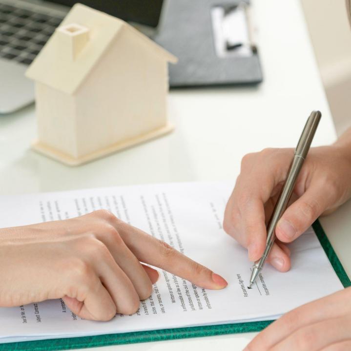 Nous étudions votre dossier avant d’entreprendre une démarche quelconque.